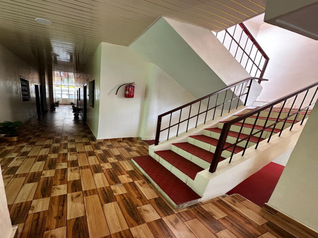 HOTEL ROYAL ARPA INN